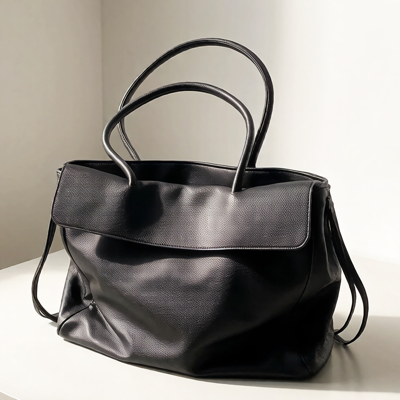 Women Bags On Sale - กระเป๋าถือแบบสะพายไหล่สำหรับผู้หญิง ดีไซน์หรูหรา แบรนด์ดีไซเนอร์ รุ่นใหม่ปี 2025 ทำจากวัสดุ