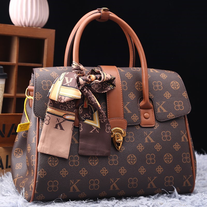 Women Bags On Sale - กระเป๋าผู้หญิงแบรนด์หรูน้ําหนักเบา 2025 ใหม่แฟชั่นกระเป๋าถือระดับไฮเอนด์อเนกประสงค์ความจุขนาดใหญ่อินเทรนด์กระเป๋าสะพายไหล่เดียว