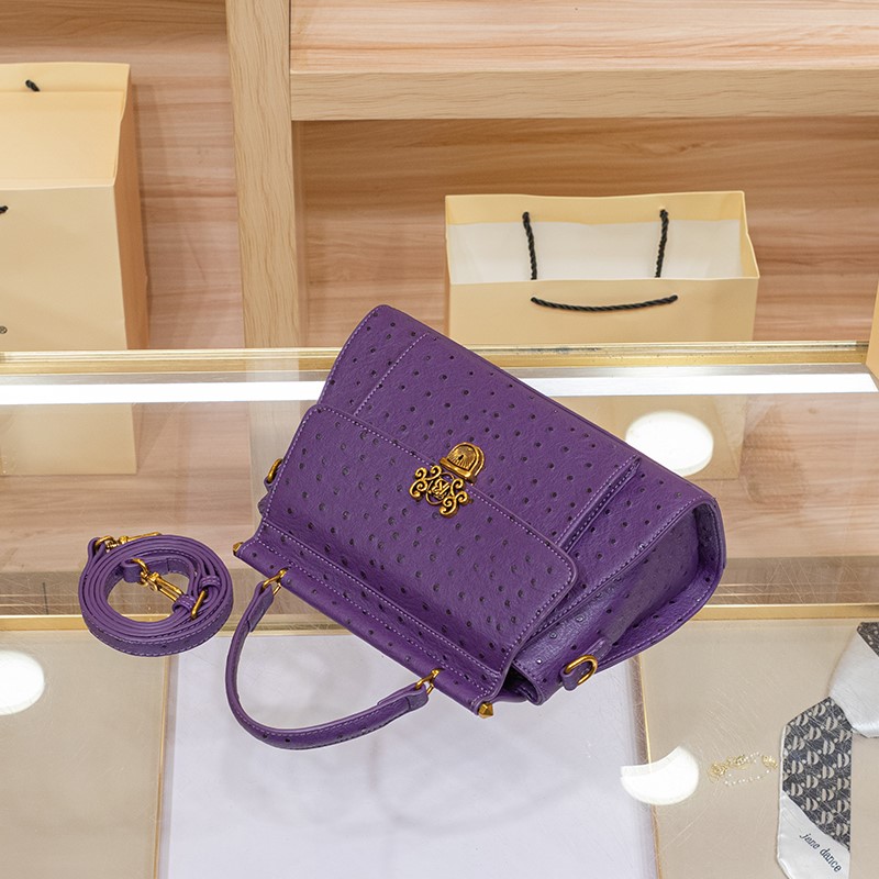 กระเป๋าถือสตรีความจุขนาดใหญ่ 2 - Women Bags Trend 2025 บทวิจารณ์และราคา