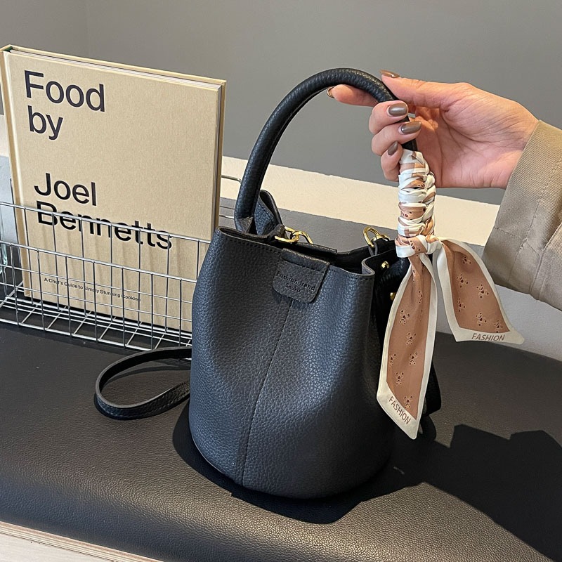 PUด้ายHaspภายในกระเป๋าซิปไหล่ก - Women Hand Bags Sale บทวิจารณ์และราคา