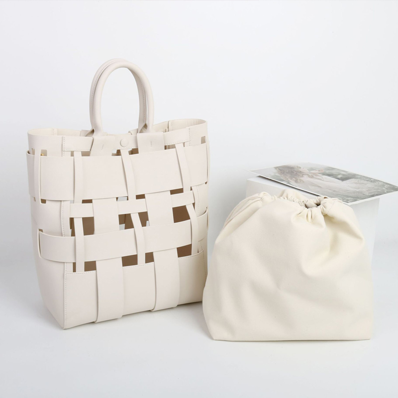 CUSTOM Initials ของแท้หนัง Tot - Women Bags On Sale บทวิจารณ์และราคา