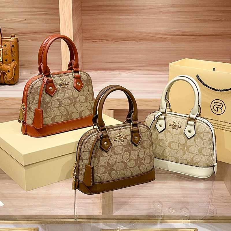 กระเป๋าถือผู้หญิงแบรนด์ดัง รุ่ - Women Bags Trend 2025 บทวิจารณ์และราคา
